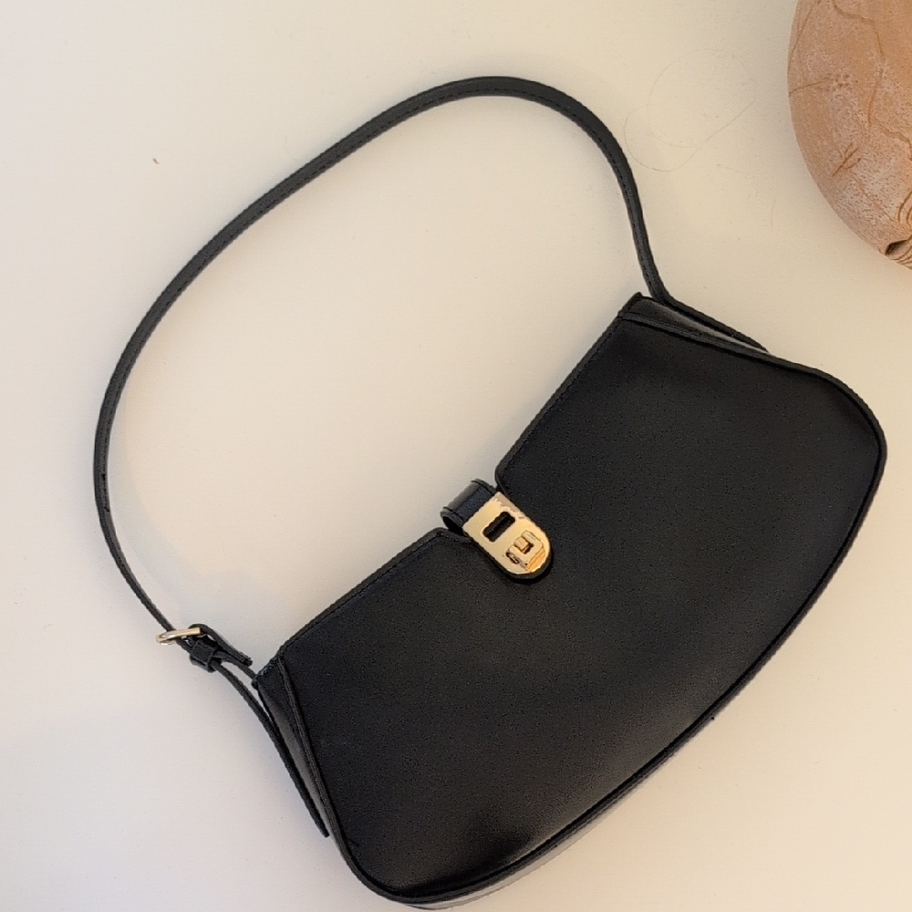 h&m black shoulder bag